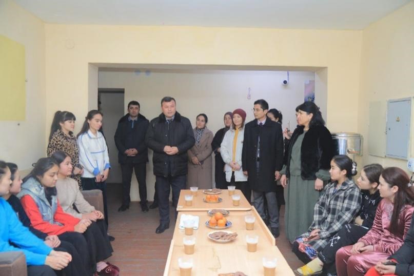 Olis hududlardan qaytgan bir guruh talabalar kutib olindi.