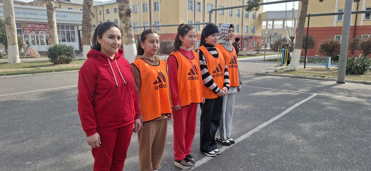 Talabalar turar joyida voleybol musobaqasi
